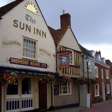 The Sun Inn フェイバーシャム エクステリア 写真