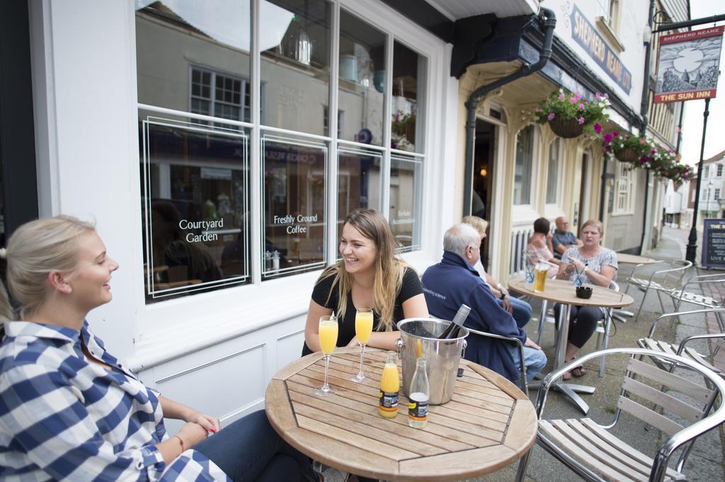 The Sun Inn フェイバーシャム エクステリア 写真